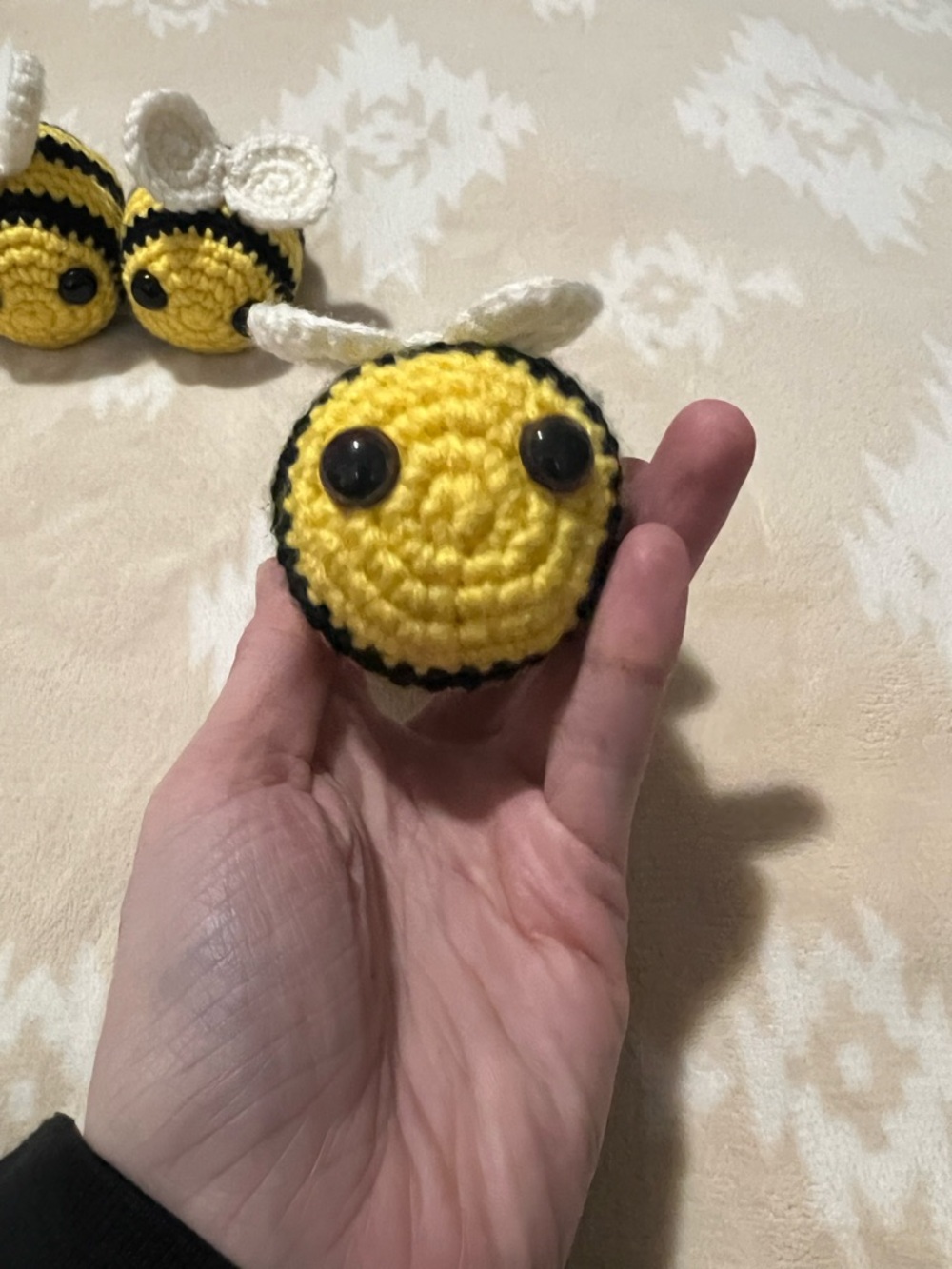 Little Crocheted Bee 🐝 - Picture 3 of 7